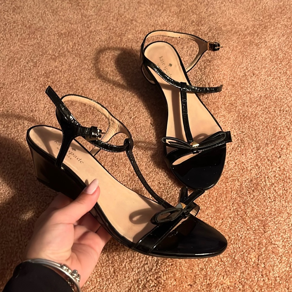 KATE SPADE BLACK WEDGES